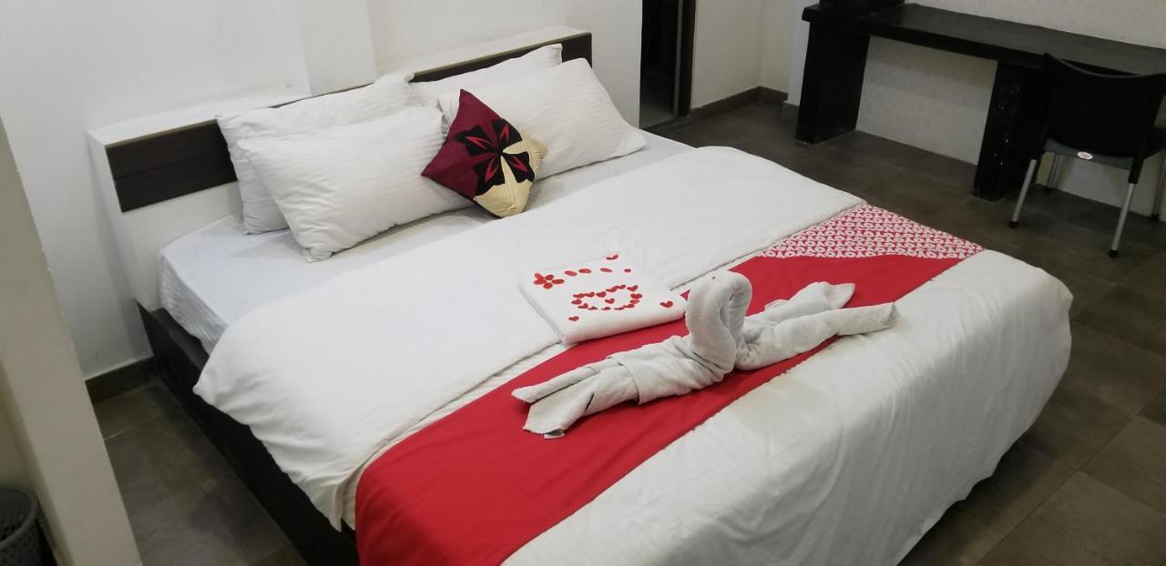 Kings Gate Airport Transit Hotel 卡图纳耶克 外观 照片